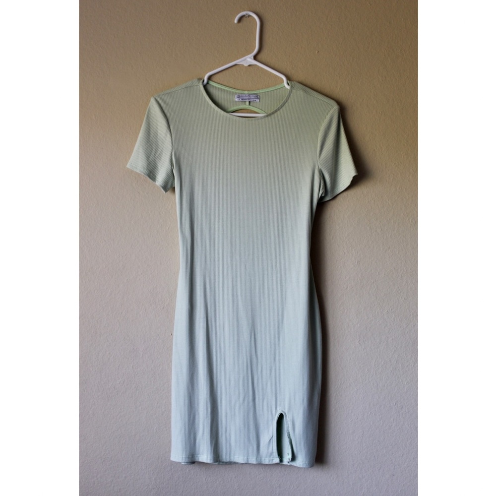 Ribbed mint green mini dress.